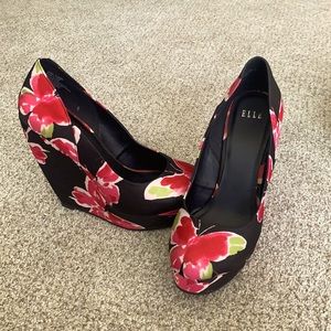 Elle wedge flower shoes